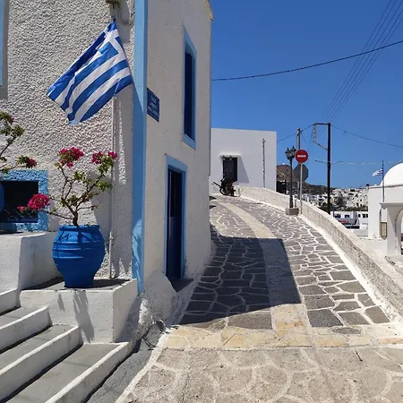 καμάρα ゲストハウス Triovasálos